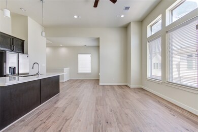 136 Knightsbridge Park Ln, Houston, TX 77018 - photo 7