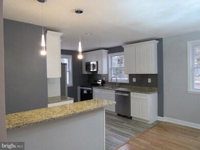 6523 Sunset Dr, Sykesville, MD 21784 - photo 5