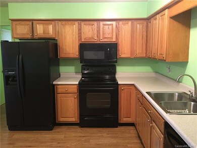 225 Kimberly Ann Dr, Hendersonville, NC 28792 - photo 4