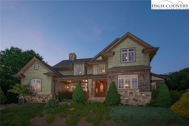 Make mountain memories in this gorgeous home!