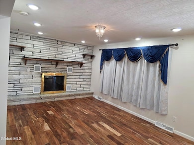 164 Dahlia St, Schenectady, NY 12306 - photo 3