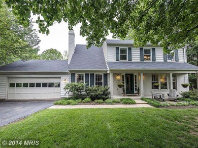 9827 Fosbak Dr, Vienna, VA 22182 - photo 2