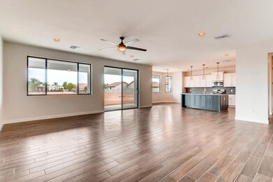 5236 E Lonesome Dove Trail San-large-005