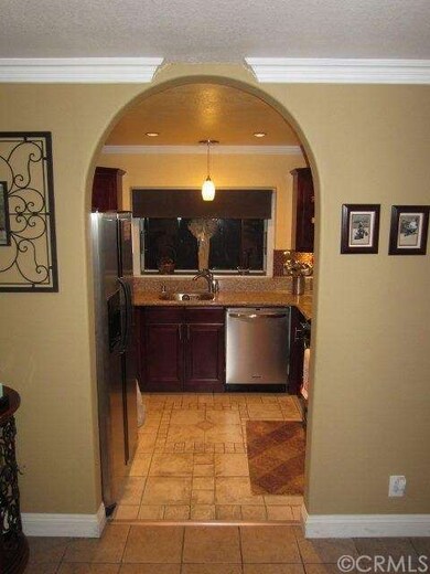 Kitchen entry