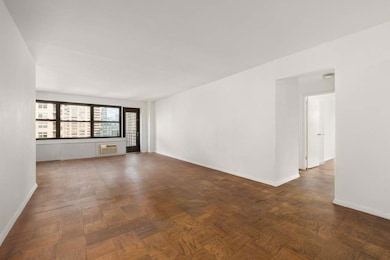Lincoln Towers unit 18M, New York, NY 10023 - photo 2