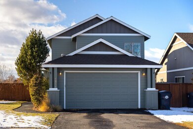 1211 NW 18th St, Redmond, OR 97756 - photo 3