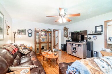 10622 Walnut St, Leo, IN 46765 - photo 6