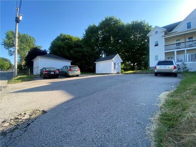 33 W Warwick Ave, West Warwick, RI 02893 - photo 2