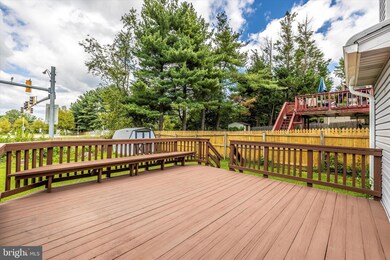 19016 Mcfarlin Dr, Germantown, MD 20874 - photo 2