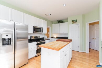 2124 Loring Cir, Charlottesville, VA 22901 - photo 2