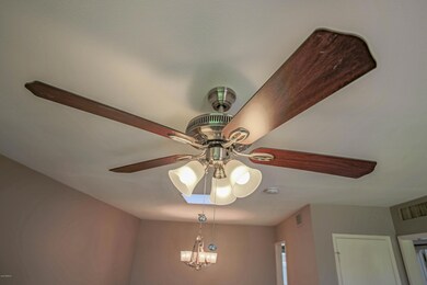 10551 W Coggins Dr, Sun City, AZ 85351 X