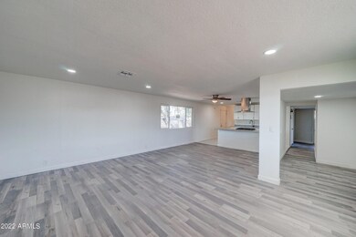 404 N Crismon Rd-4