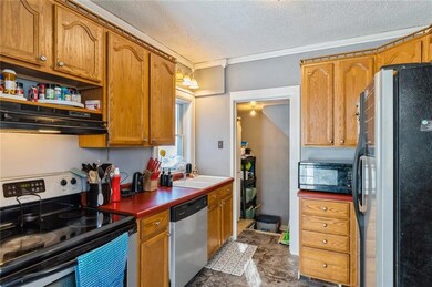 703 S 4th Ave W, Newton, IA 50208 - photo 6