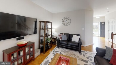 25917 Kimberly Rose Dr, Chantilly, VA 20152 - photo 5