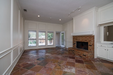 618 Stone Canyon Dr, Irving, TX 75063 - photo 5