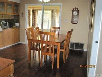 EATING AREA IN  KITCHEN