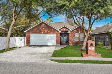 510 W Donovan St unit B, Houston, TX 77091 - photo 2