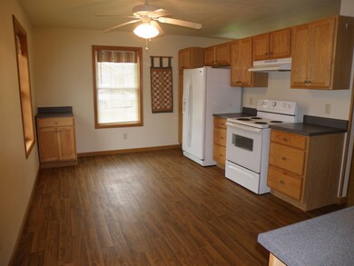 1716 Elizabeth St, Elkhart, IN 46516 - photo 5