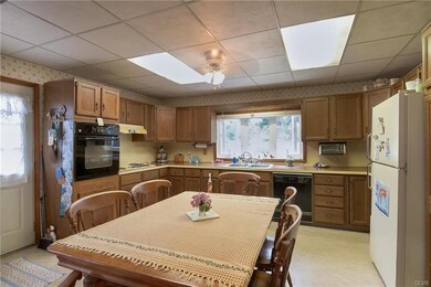 784 S 8th St, Allentown, PA 18103 - photo 2