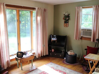 570 Maple St, Brattleboro, VT 05301 - photo 5