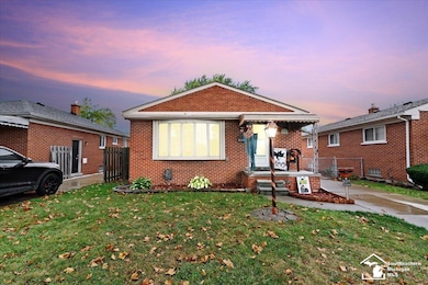 13120 Leroy St, Southgate, MI 48195 - photo 2