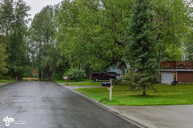 7317 Hennings Way Anchorage AK-large-002