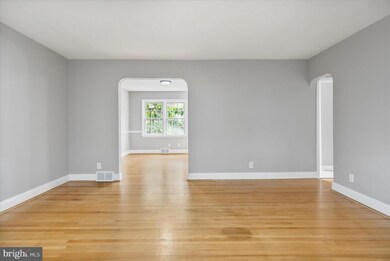 8114 Clyde Bank Rd, Towson, MD 21286 - photo 5