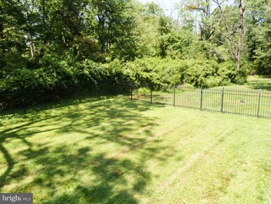 442 Amity Ln, North Wales, PA 19454 - photo 3