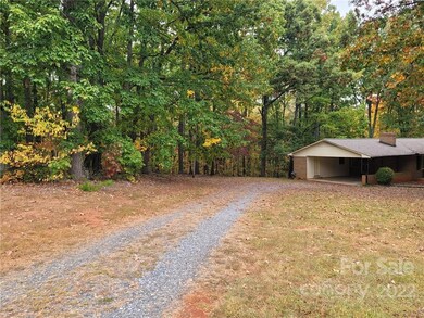 Gravel drive from Dameron Rd. 