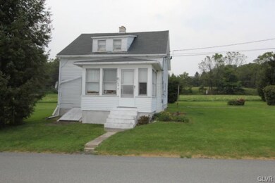 148 W Beil Ave, Nazareth, PA 18064 - photo 2