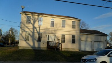 206 UNION AVENUE - CORNER LOT