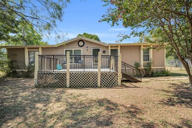 3716 Shady Ln, Joshua, TX 76058 - photo 3