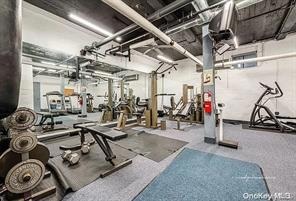 The New Yorker unit 4B, Forest Hills, NY 11375 - photo 3