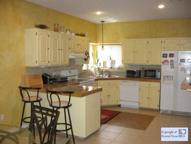 2102 Lancaster St, San Marcos, TX 78666 - photo 5