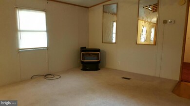 11807 Crystal Falls Dr, Smithsburg, MD 21783 - photo 5