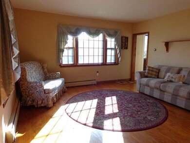 61 Hutchinson St, Franklin, MA 02038 - photo 7