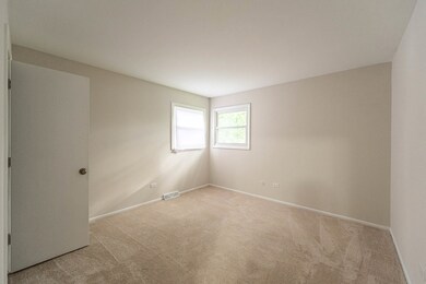 335 Lorraine Ave, Waukegan, IL 60085 - photo 5