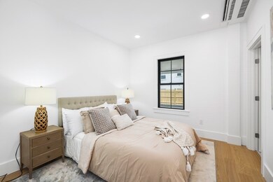 4 Anawan Ave unit 3, Boston, MA 02132 - photo 4