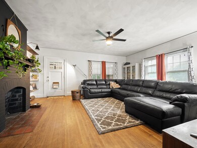 4 BR, 2.5 BAs