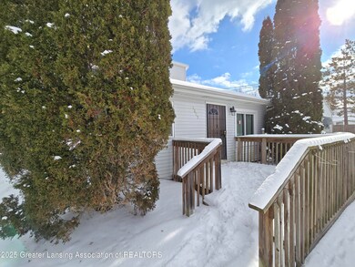 4805 Hughes Rd, Lansing, MI 48910 - photo 2