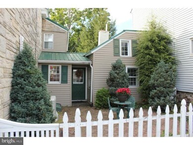 136 S Warren St, Orwigsburg, PA 17961 - photo 2