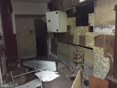 2566 Baird Blvd, Camden, NJ 08105 - photo 2