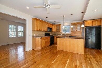 14 Chestnut St, Cos Cob, CT 06807 - photo 7