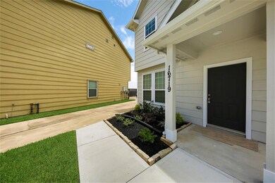 16719 Mammoth Springs Dr, Houston, TX 77095 - photo 4