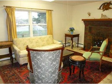 229 Providence St, Uxbridge, MA 01569 - photo 4