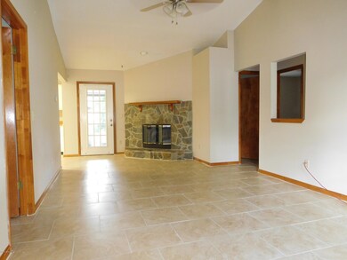 7799 Hunters Lake Cir S, Jacksonville, FL 32210 - photo 4