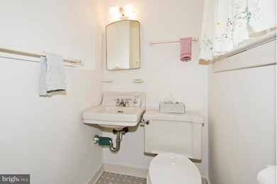 3017 Greencastle Rd, Burtonsville, MD 20866 - photo 2