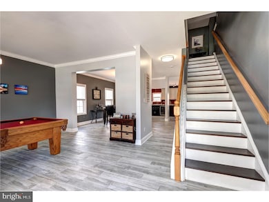 204 Sycamore Ave, Folsom, PA 19033 - photo 3