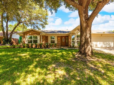 2040 Northglen Dr, Hurst, TX 76054 - photo 3