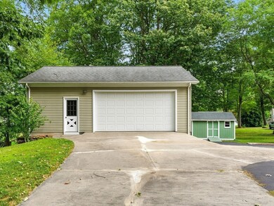 40 Wilfred St, West Springfield, MA 01089 - photo 3